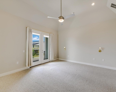 6133 Florencia Ln - Photo Thumbnail 9