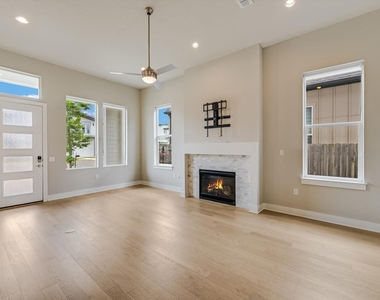 6133 Florencia Ln - Photo Thumbnail 1