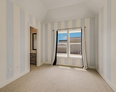 6133 Florencia Ln - Photo Thumbnail 13