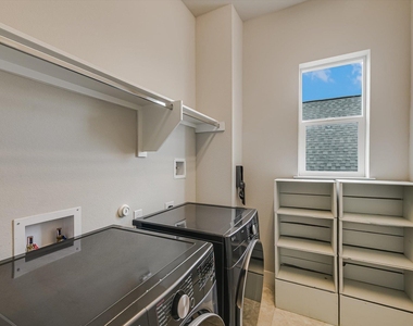 6133 Florencia Ln - Photo Thumbnail 8