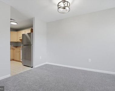 205 Horseshoe Drive - Photo Thumbnail 4
