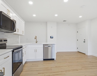 100 W Front Street - Photo Thumbnail 4