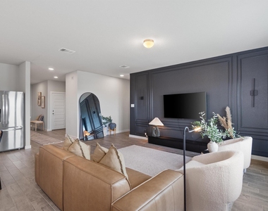 11620 Comano Dr - Photo Thumbnail 3