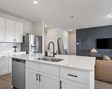 11620 Comano Dr - Photo Thumbnail 14
