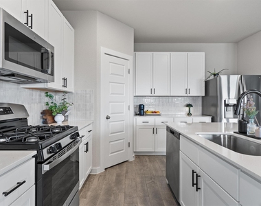 11620 Comano Dr - Photo Thumbnail 11