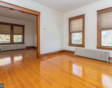 1525 Yardley Newtown Road - Photo Thumbnail 3