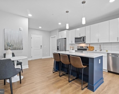 144 N.main St - Photo Thumbnail 18