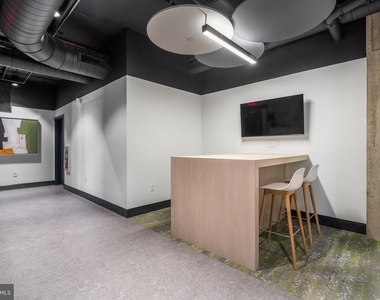 144 N.main St - Photo Thumbnail 101