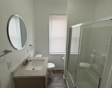 1372 Perkiomen Avenue - Photo Thumbnail 6