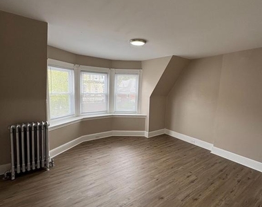 1372 Perkiomen Avenue - Photo Thumbnail 5