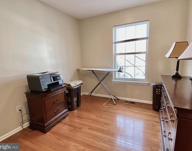 240 William Livingston Court - Photo Thumbnail 23