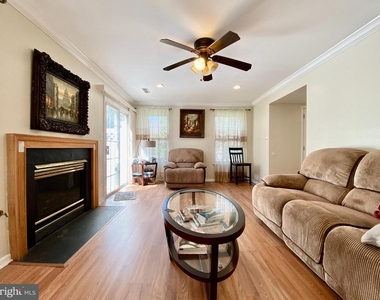 240 William Livingston Court - Photo Thumbnail 16