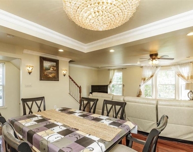 240 William Livingston Court - Photo Thumbnail 10