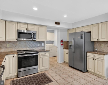 324 Tuvira Lane - Photo Thumbnail 7