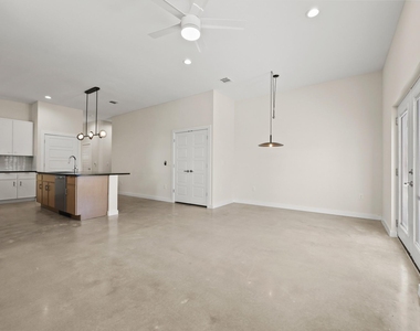 4801 Sara Dr - Photo Thumbnail 6