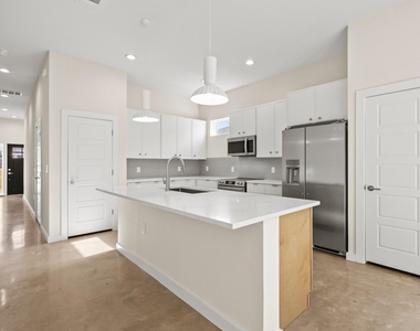 4801 Sara Dr - Photo Thumbnail 22
