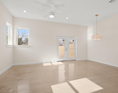 4801 Sara Dr - Photo Thumbnail 24