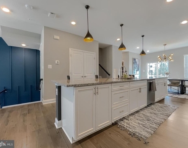 23810 Myrtle Glen Way - Photo Thumbnail 9