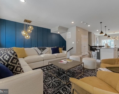 23810 Myrtle Glen Way - Photo Thumbnail 3