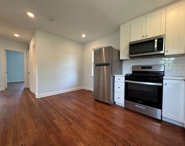 9405 Rhode Island Avenue - Photo Thumbnail 15