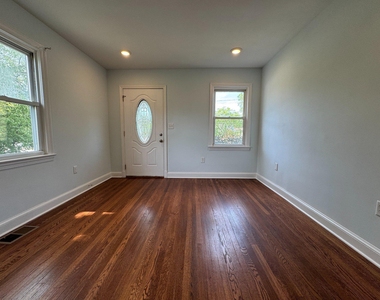 9405 Rhode Island Avenue - Photo Thumbnail 4