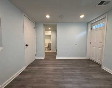 9405 Rhode Island Avenue - Photo Thumbnail 26