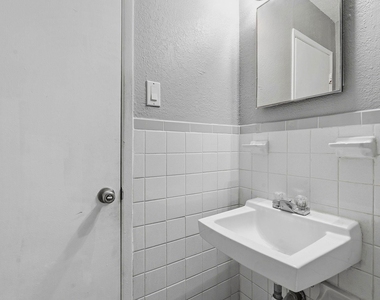 2910 Medical Arts St - Photo Thumbnail 13