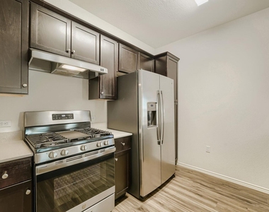 7001 Tonka Ln - Photo Thumbnail 13