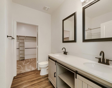 7001 Tonka Ln - Photo Thumbnail 17
