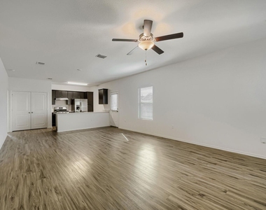 7001 Tonka Ln - Photo Thumbnail 4