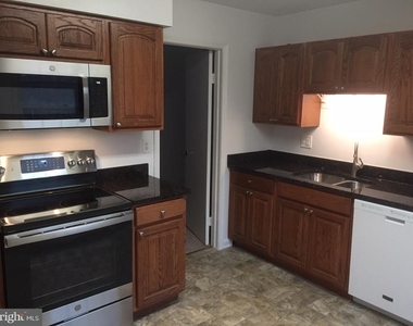 14827 Belle Ami Drive - Photo Thumbnail 1