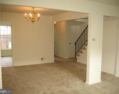 14827 Belle Ami Drive - Photo Thumbnail 6