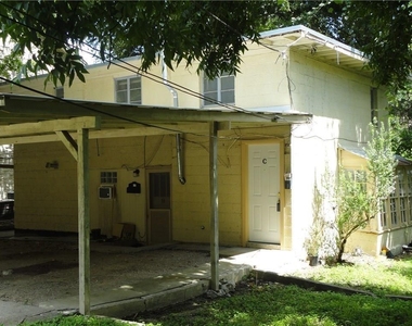 3205 Grooms St - Photo Thumbnail 2