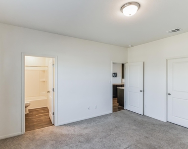 13609 Charles Abraham Way - Photo Thumbnail 16