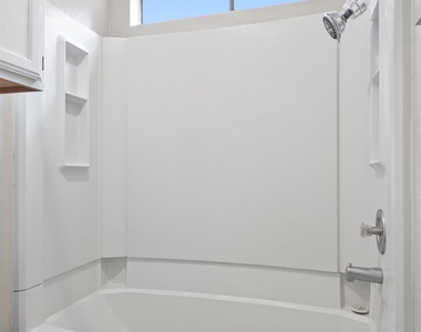 13357 Water Oak Ln - Photo Thumbnail 12
