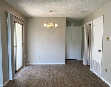 510 Willowbend Cv - Photo Thumbnail 4