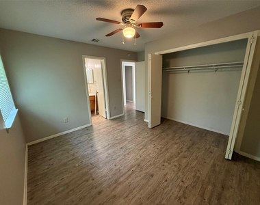 510 Willowbend Cv - Photo Thumbnail 17