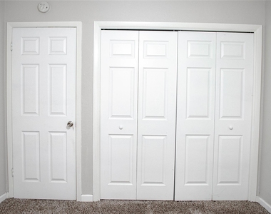 2306 Fuzz Fairway - Photo Thumbnail 10