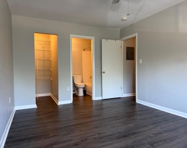 140 Royal Oak Drive - Photo Thumbnail 14