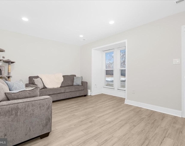 4407 Eagle Court - Photo Thumbnail 5