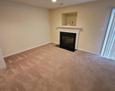 4546 Scottsdale Place - Photo Thumbnail 3