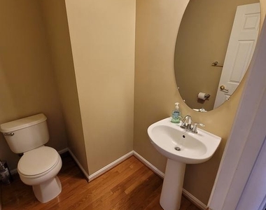 4546 Scottsdale Place - Photo Thumbnail 8
