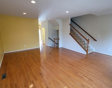 4546 Scottsdale Place - Photo Thumbnail 9