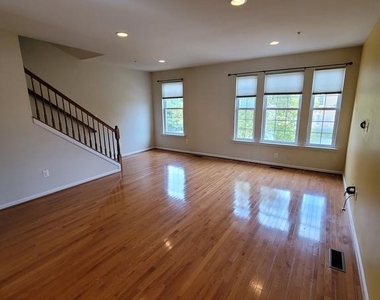4546 Scottsdale Place - Photo Thumbnail 11