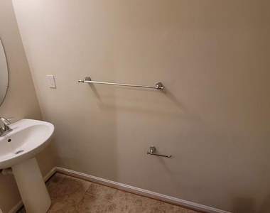 4546 Scottsdale Place - Photo Thumbnail 6