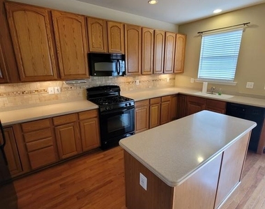 4546 Scottsdale Place - Photo Thumbnail 13