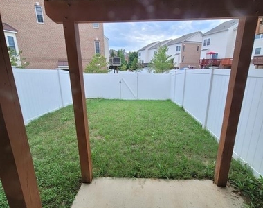 4546 Scottsdale Place - Photo Thumbnail 7