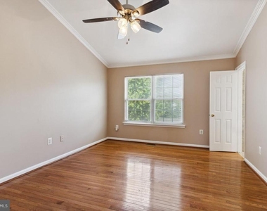 10763 Esprit Place - Photo Thumbnail 13