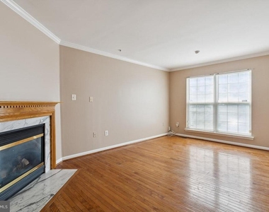 10763 Esprit Place - Photo Thumbnail 6