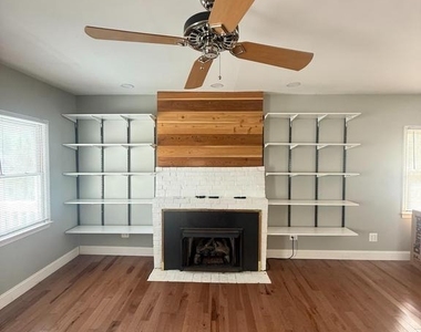 1619 Avenue C - Photo Thumbnail 6
